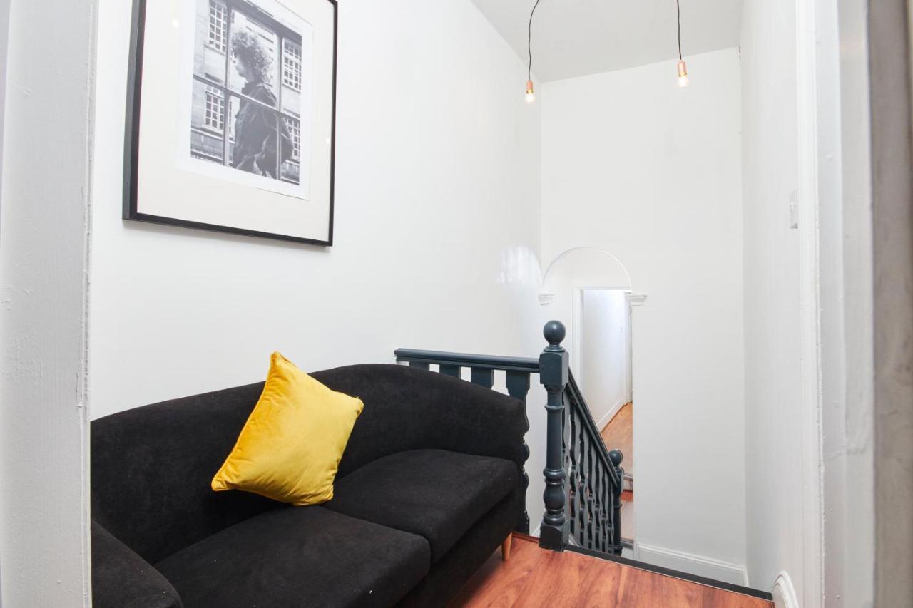 5 Bed House In Leamington Spa Perfect For Contractors With 7 Beds By Purestay - 14 Night Min! ภายนอก รูปภาพ