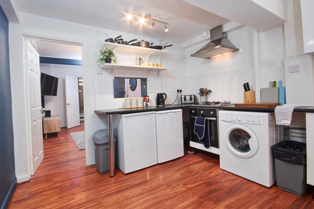 5 Bed House In Leamington Spa Perfect For Contractors With 7 Beds By Purestay - 14 Night Min! ภายนอก รูปภาพ