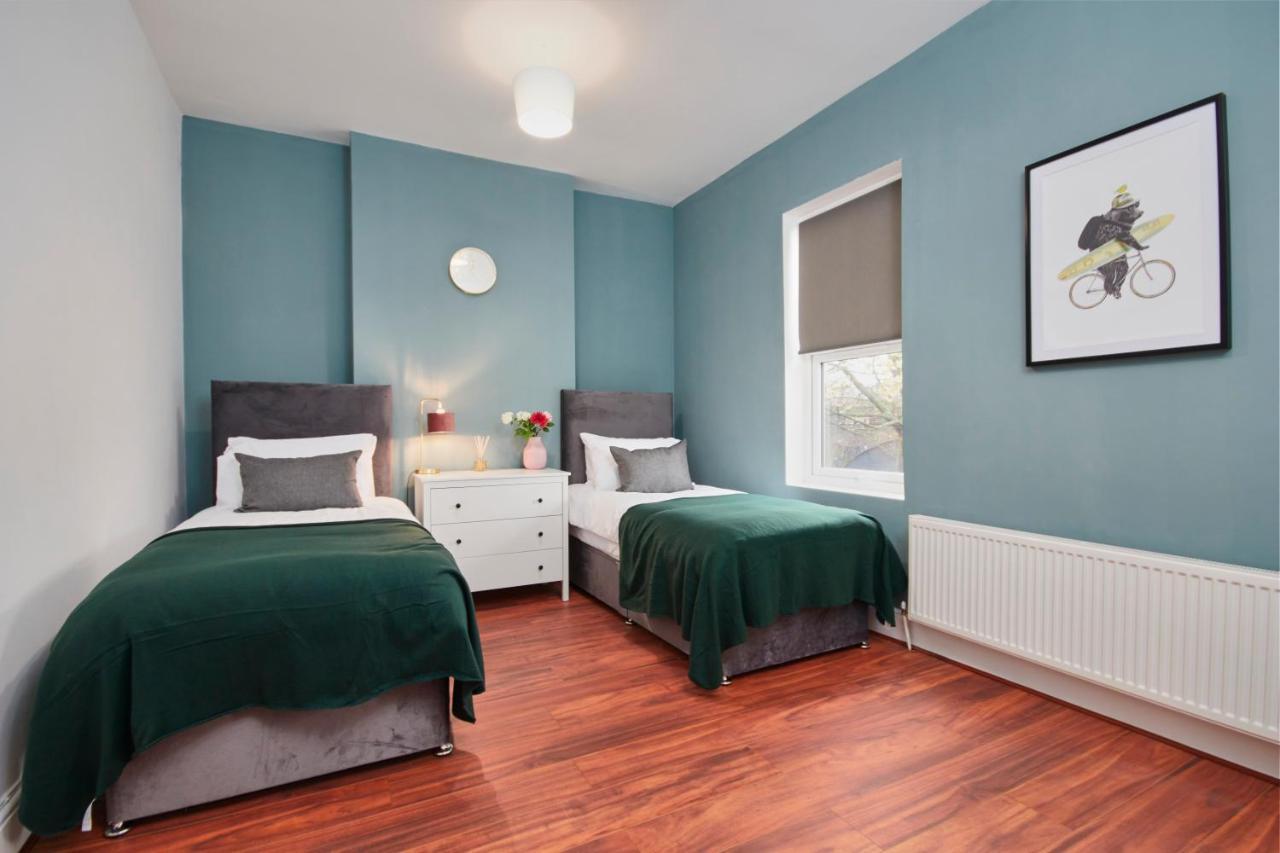 5 Bed House In Leamington Spa Perfect For Contractors With 7 Beds By Purestay - 14 Night Min! ภายนอก รูปภาพ