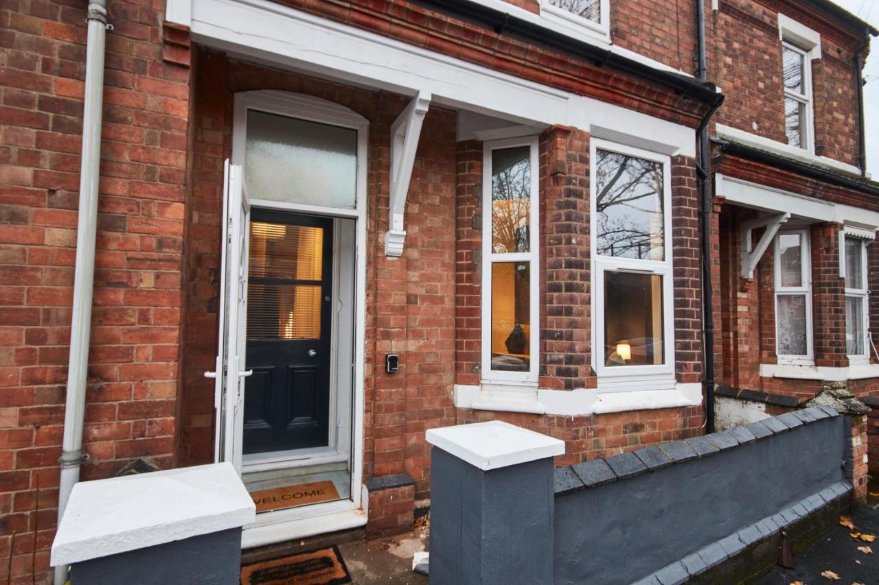 5 Bed House In Leamington Spa Perfect For Contractors With 7 Beds By Purestay - 14 Night Min! ภายนอก รูปภาพ